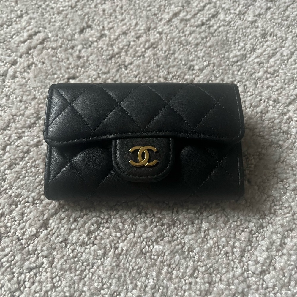 Chanel wallet card holder